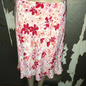 Floral print skirt